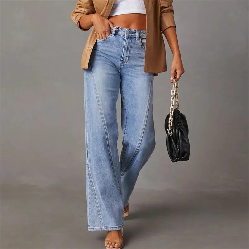 Lässige, hochgeschnittene jeans mit weitem bein – damen