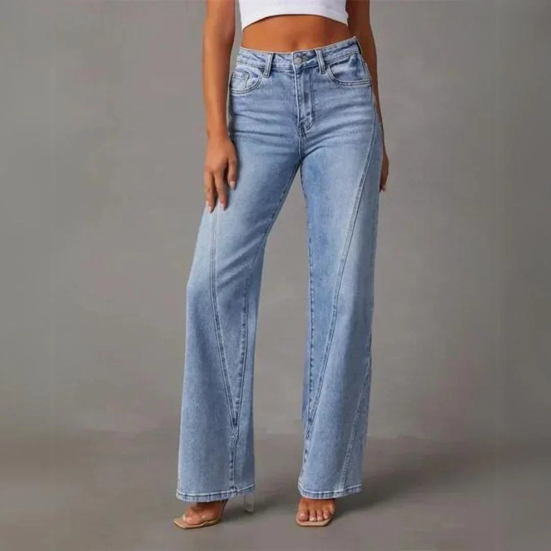 Lässige, hochgeschnittene jeans mit weitem bein – damen