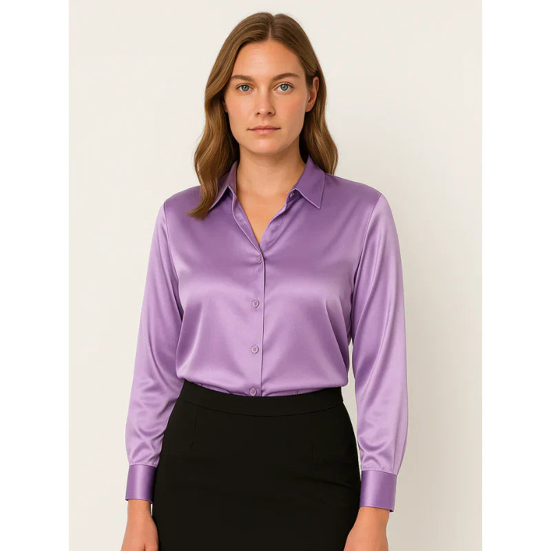 Elegante damenbluse aus satin mit knopfdetails