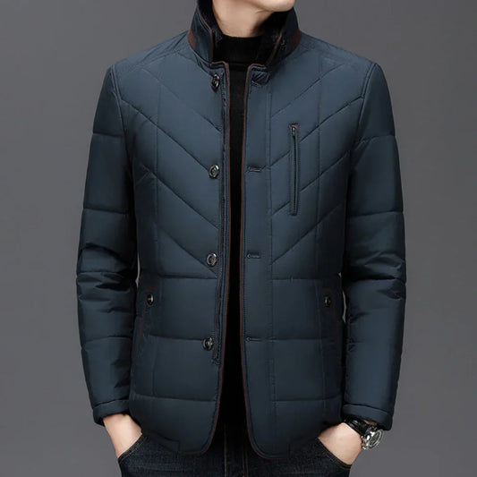 Bequeme, warme herrenjacke mit pelzkragen – herren