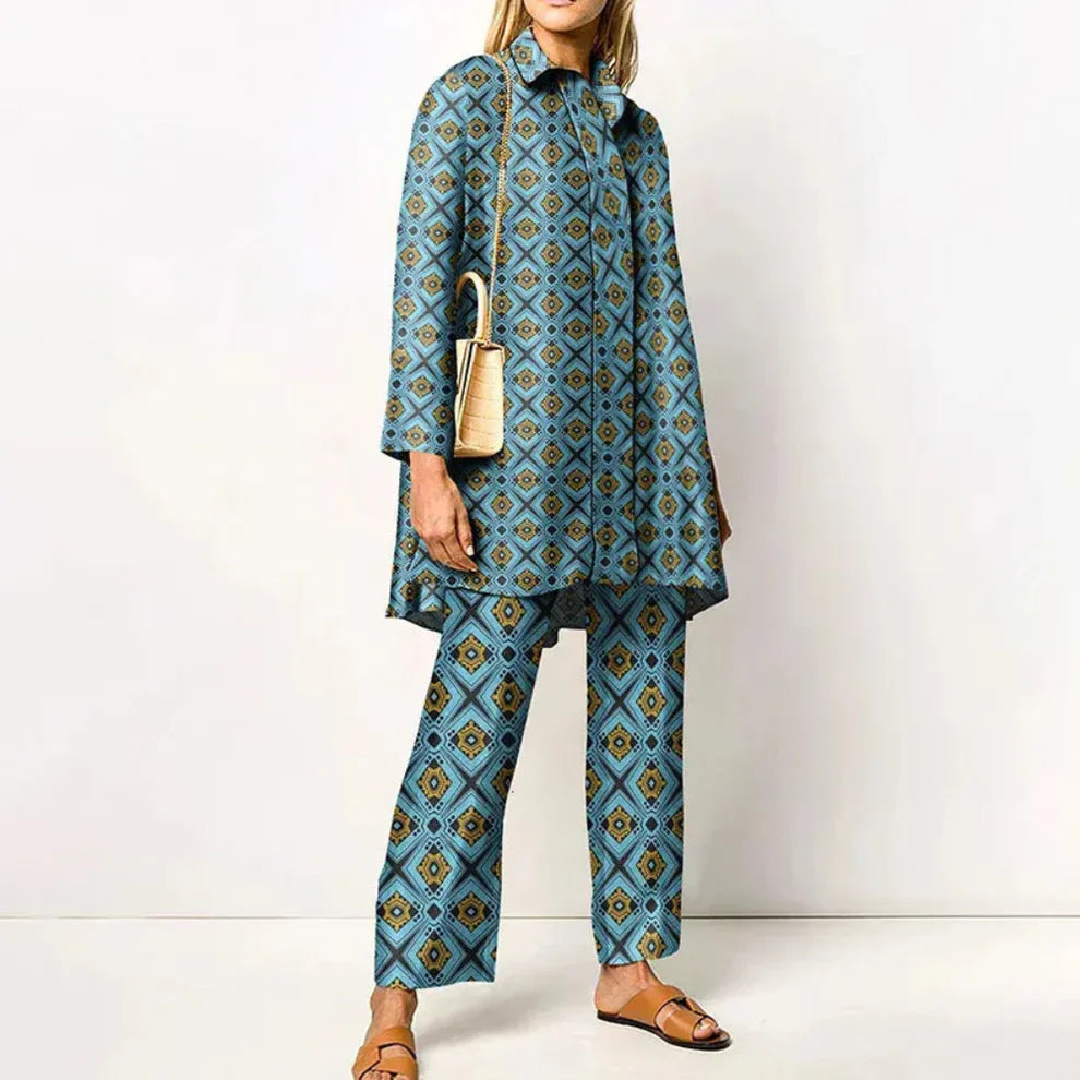 Zweiteiliges outfit mit vintage-print-pullover für damen