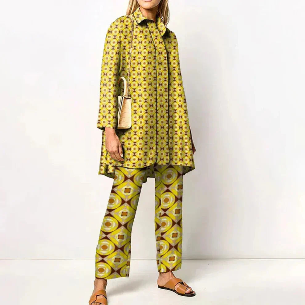 Zweiteiliges outfit mit vintage-print-pullover für damen