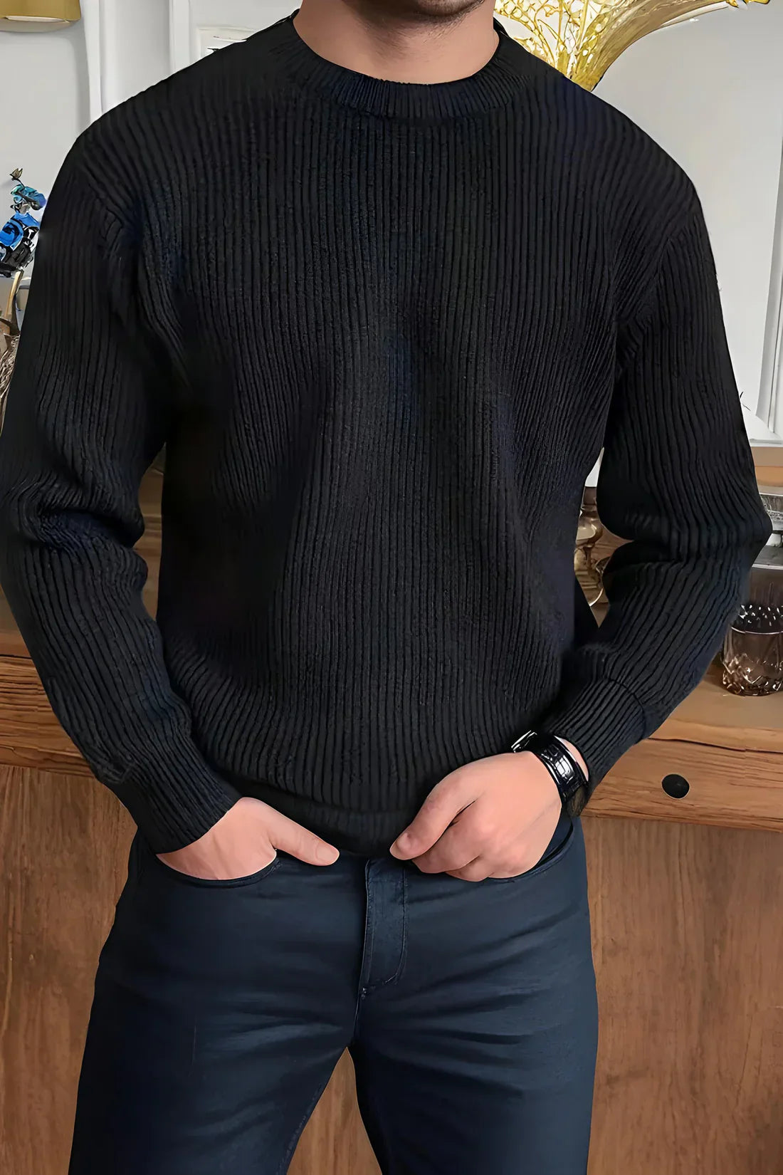 Klassischer, grob gestrickter herrenpullover mit rundhalsausschnitt – herren