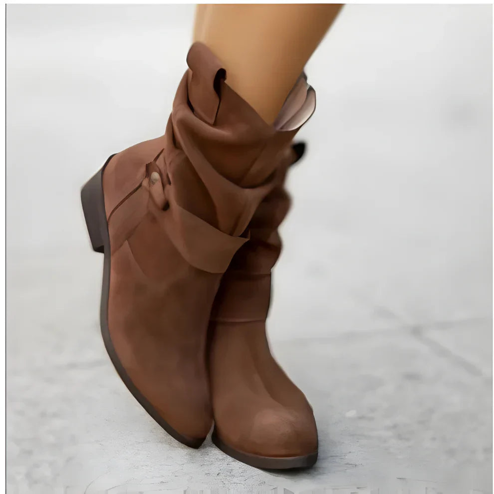 Lässige wildleder-ankle-boots für damen mit riemen – damen